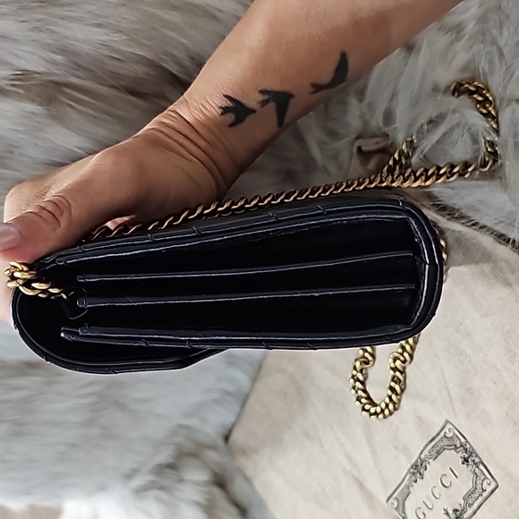 Gucci Black GG Marmont Mini Leather Shoulder Bag - Picture 9 of 15